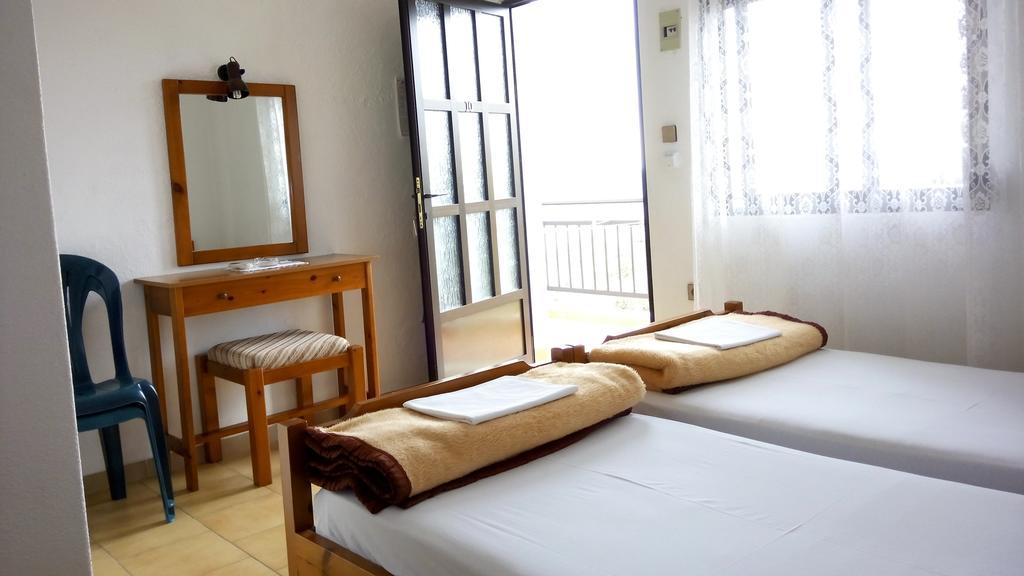 Gorgona Rooms Alikí Exteriér fotografie