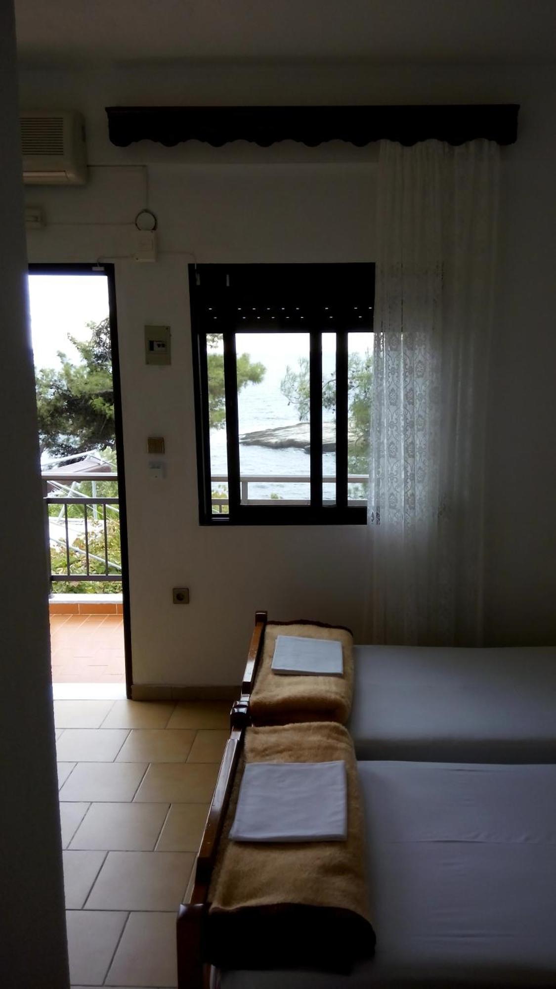 Gorgona Rooms Alikí Exteriér fotografie