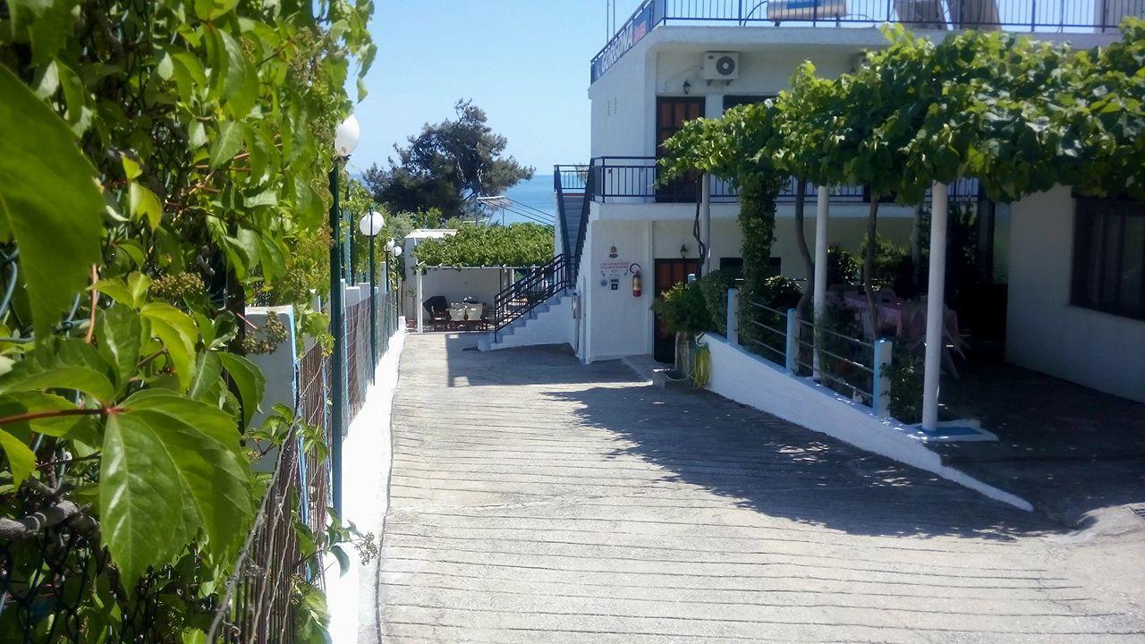 Gorgona Rooms Alikí Exteriér fotografie